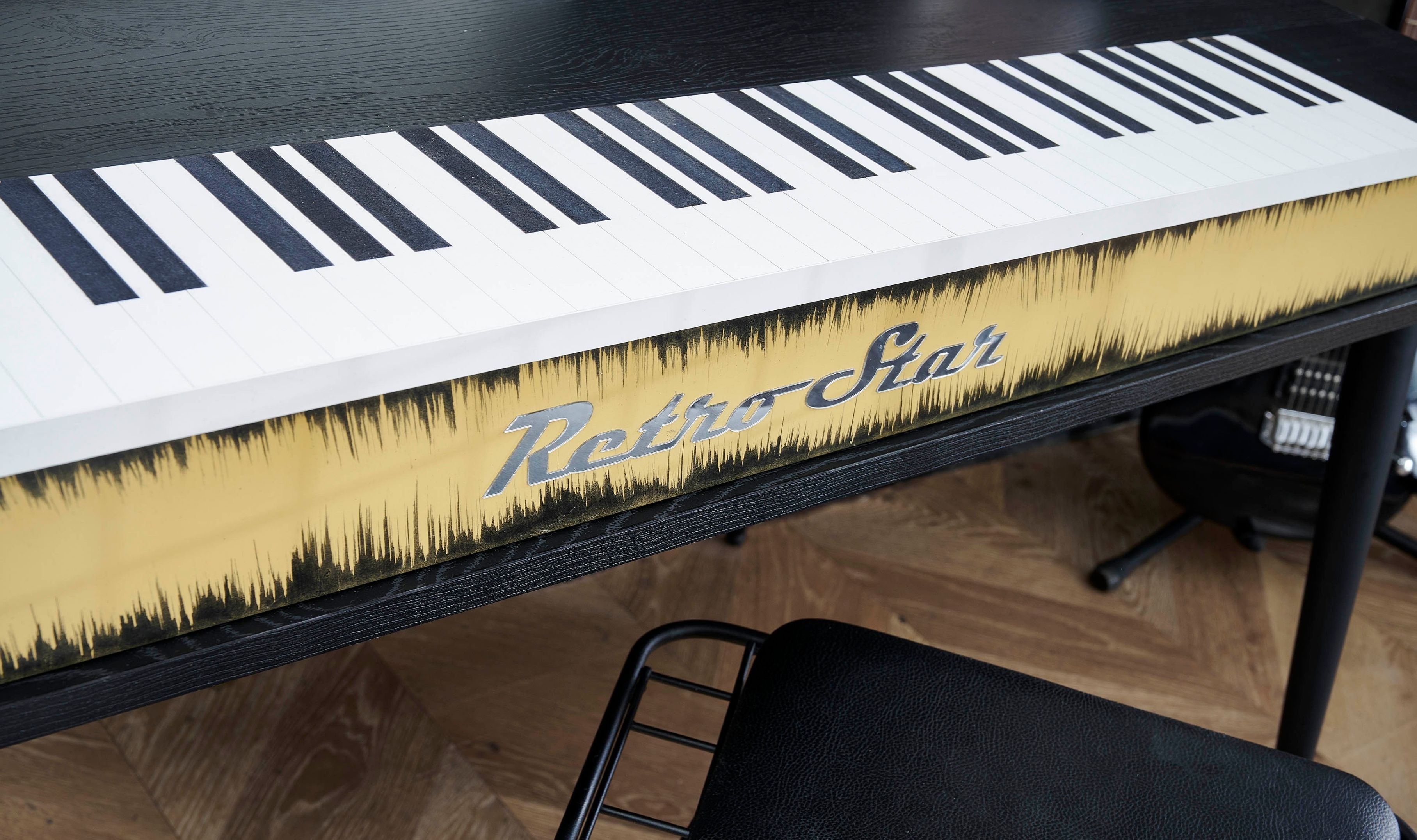 Piyano Mobilya Retro